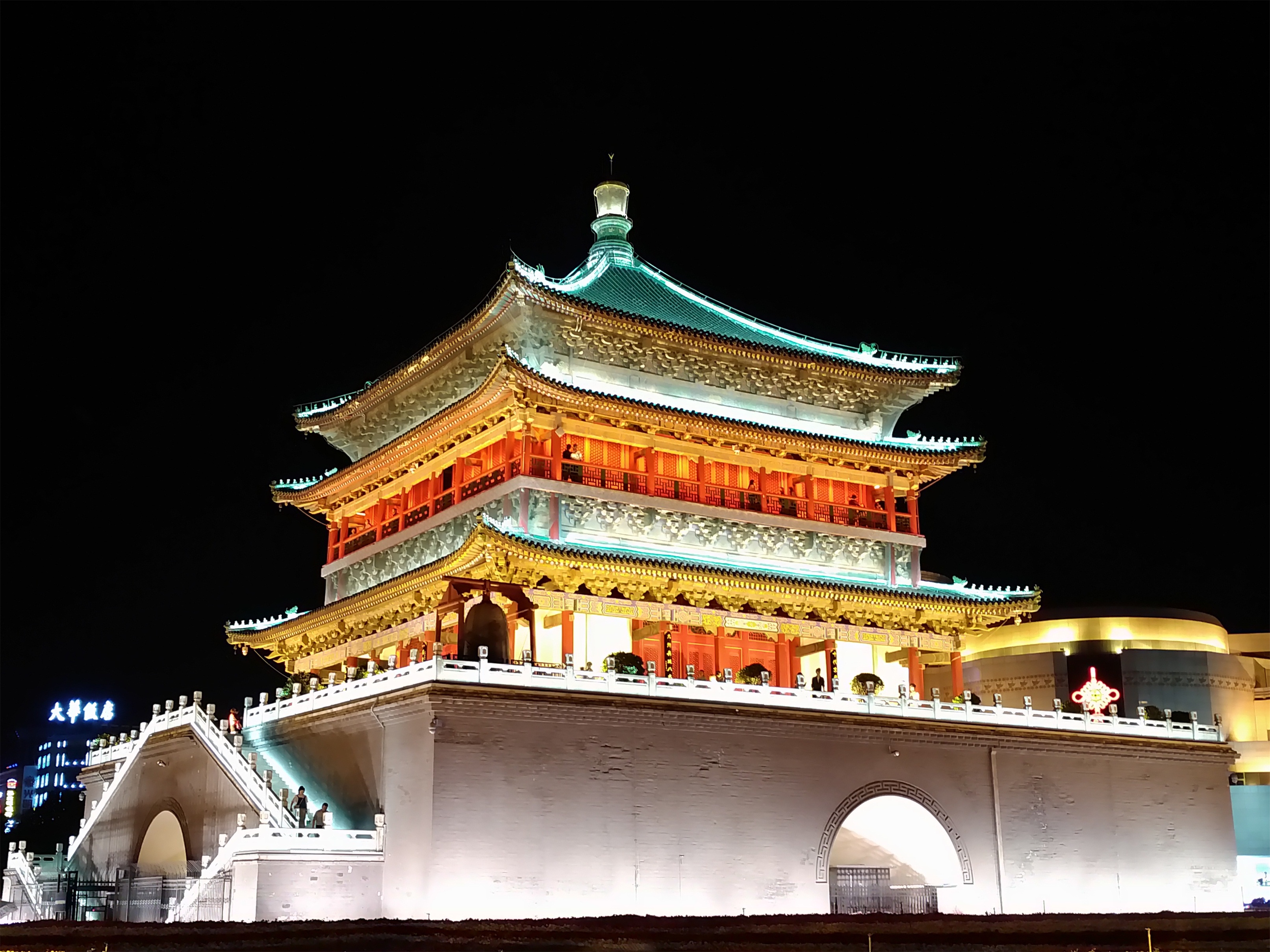 钟楼夜