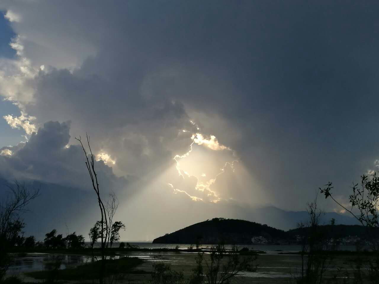 洱海奇光2.jpg